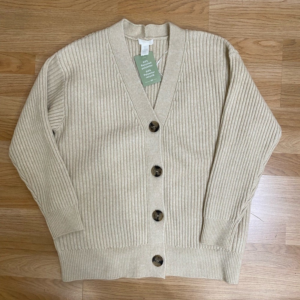 H&M Oversized V Neck Cardigan. NWT